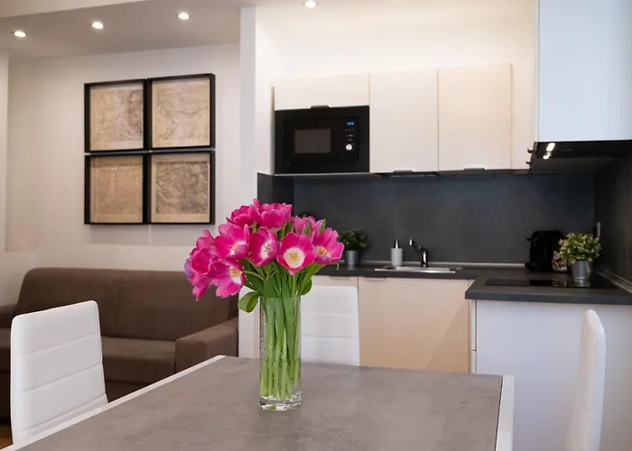 Residenza Lualdi Апартаменты Рим
